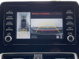 狭い駐車場や立体駐車場などもリアルに映るバックガイドモニター付でラクラク駐車♪(パノラミックビューモニター付)