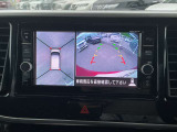 【アラウンドビューモニター】周囲を見渡せる映像で、スムースな駐車をサポートします