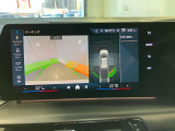 PDC(パーキングディスタンスコントロール)車両の前方や後方にある障害物までの距離を信号音とビジュアルで表示で知らせ狭いスペースでの駐車、車庫入れをサポートします。