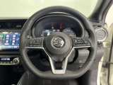 運転支援・プロパイロット搭載。設定した速度で定速走行でき、先行車に自動で追従走行も可能です。
