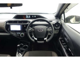 スタイリッシュなインパネ周りです!運転の際、常に目にする部分は、シックにまとめた飽きの来ないデザインが人気です!