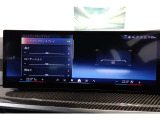 クルマの頭脳ともいえる、管理システム、iDrive。ナビだけではなく、オーディオ操作や車両情報の表示などをコントロールできます。便利さと安全性の向上にも繋がっています。