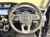 ステアリングスイッチ搭載!手を離さずに手元のスイッチでさまざまな操作が可能。運転中、視線をそらさなくても操作ができて安全です!