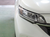 LEDヘッドライトは、点灯の瞬間から光量を発揮し、突然暗くなるトンネルなどでの安定感を高めます。