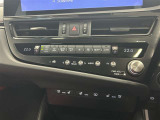 オートエアコンは温度を設定するだけで、自動で風量などを設定してくれます。運転しながら操作も必要ないので、安全性も向上します。