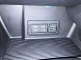 スマートフォンやお手持ちの機器のバッテリー残量が少なくなっても、運転中に充電ができるので安心ですね!