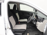 燃費がよく小回り効くので運転しやすいです