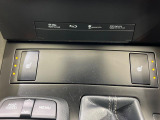 【シートヒーター】寒い日に重宝するシートヒーター!エアコンより早く温まってくれるので寒がりの人も安心ですね♪エアコンの温風は乾燥するから苦手、という方にもをおすすめです。