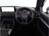 【運転席】最適なドライビングポジションでドライブをお楽しみください。
