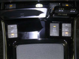 【シートヒーター搭載】シートを温めてくれる暖房機器です!長時間座っていると負担が掛かりやすい背中や腰、または冬場の寒い日に冷えやすい脚部に快適なぬくもりを♪