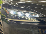 【シーケンシャルターンランプ付きLEDヘッドライト】人気の『流れるウィンカー』付きのLEDヘッドライトを装備♪高級感はもちろん、点灯時は存在感たっぷりで他車からも認識されやすく安心です。