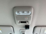 SOSコール 走行中の緊急時(病気や事故、あおり運転など)にボタンひとつでオペレーターに接続!救急や警察への連絡をサポートいたします。※使用にはお申し込みが必要です、詳しくはスタッフまで