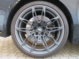 ◆ローンリース等ファイナンス商品、BMW専用自動車保険、BMWカード、コーティング、板金塗装、ドライブレコーダーなど社外品の取扱もございます。お車に関することは全てバルコムにお任せ下さい◆