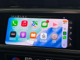 スマートフォンインターフェースを利用すればUSBケーブルを介してナビゲーション、メッセージ、電話、音楽などスマートフォン内のアプリをMMIタッチィスプレイに表示しスマートフォンに触れずに操作することも可能。