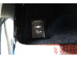 【AUX・USB入力】外部入力端子です。USBに入れた音楽も再生できます♪