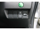 【横滑り防止装置】ドライバーの安全運転をアシストしてくれる装備が充実しています☆ドライバーの不安を安心へと変えてくれますね。