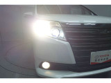 話題のLEDヘッドランプが採用されております! 省電力で長寿命、しかもとても明るく熱くなりにくい性質を持ったライトになります。虫も寄ってきにくい性質も持っております。