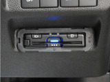 スマートインターチェンジを利用するに必須なETC車載器も付いています。あとはETCカードを差していただくだけで、煩わしい料金所でのお支払いも不要となります。