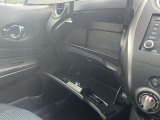 上下2段に収納ボックスございますので車内をスッキリ整頓可能です。