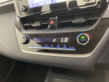 オートエアコンは温度を設定するだけで、自動で風量などを設定してくれます。運転しながら操作も必要ないので、安全性も向上します。