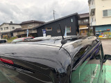 目立つキズ凹み等はありませんが、中古車という商品の特性ルーフには子キズや塗装しみがあります