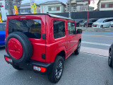 新車黒からフェラーリレッドブラックツートンNEWペイント登録済み未使用車お早めにお好きなパーツメーカでリフトUP&ボディカスタムお得に可能です是非ご相談ください