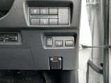 冷え込む季節も快適なステアリングヒーターも装備しています