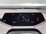 とっても見やすいメーターです。夜間時はラグジュアリーな気分にさせてくれる照明が魅力ですので、夜のドライブも楽しみになりますよ♪