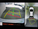 パノラミックビューモニター付きです。車両を上から見たような映像をディスプレイオーディオ画面に表示、運転席からの目線だけでは見にくい、車両周辺の状況をリアルタイムでしっかり確認できます。