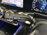 メルセデス・ベンツ八王子の最新のショールームには、大型モニターがあり最先端のメルセデス・ベンツをご体感頂けます!屋内展示場のため、天候の悪い日でも、ごゆっくりとお車をご覧頂ける店舗でございます!