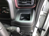 運転席のドリンクホルダー ☆☆