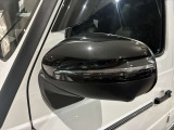 納車前整備は、メルセデスベンツ国際認定メカニックによる最新の検査ライン等の施設が充実した当社工場で入念に行います。メルセデス・ベンツの定める厳しい基準をクリアしたお車のみをご案内させて頂きます。