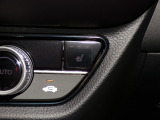 【シートヒーター】シートヒーター装備車です。寒い冬に乗車中とても暖かく快適に移動できます。冷え性の方にピッタリの装備です!