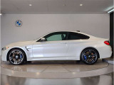 【拘りのFR】BMWが多く採用するFR車。ダイレクトでスポーティな加速感・シャープなハンドリングを実現。縦置きエンジンレイアウトにより、フラットで上質な乗り味です。