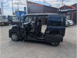 室内やハンドル周りは常に触る部分ですので、現車を見てしっかりとチェックしたいですね。
