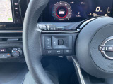 ナビに直接触れなくても、ハンドルスイッチで音量やキー変更ができます。