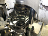 お車を安心してお乗りいただく為には、足回りの定期点検が欠かせません。サービスサポート(有償保証)では無料点検もご提供しており、安心のカーライフをお過ごしいただけるサポート体制が整っています。