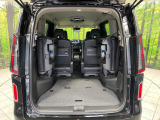 普段のお買い物や通勤、送迎等に十分な荷室スペースを確保しております。セカンドシートを倒すと、大きな荷物の積載も可能です♪