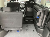 3列目シートを跳ね上げれば、大きな荷物や長尺物も積めてとっても便利です!