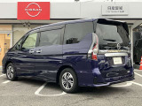 プライバシーガラスです。名前の通り、プライバシー確保また、冷房の効果担保にも役立ちます!