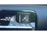 運転席、助手席シ-トにはシ-トヒ-タ-が付いているので、寒い朝も快適〜♪