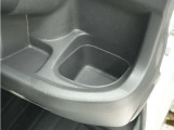 ◆ドリンクホルダー◆手の届きやすい場所にドリンクホルダーがあり、とても便利です。