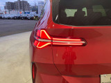 リアランプ 立体的な造形としてBMWらしい個性的なリアビューを明確化しました。