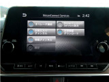 NissanConnectサービス。オペレーター接続や最新地図の自動更新、SOSコール等に対応し、手軽な料金で日常のドライブに安心と繋がりを提供します。年間7,920円(税込)で利用可能。初回加入手数料2,200円。