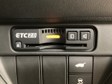 ETCが付いてます。ETC搭載車しか通過できないスマートICが利用できるようになりますよ!現在スマートICの設置箇所も増えてきているので、高速道路利用の幅が広がりますね☆