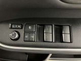 ボタン1つ自動で窓の開閉が可能です!空気の入れ替えも瞬時にできます!