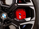 【BMWアロイホイル】軽量かつ強度に拘ったアロイホイル。走行性能ポテンシャルを引き出す設計。車の足元を引き締めてくれる大きなポイントはアロイホイルです。