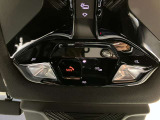 BMW SOSコール エアバッグが展開するような深刻な事故が発生した場合、車両からSOSコール自動的に発信するシステムです。※3G回線終了に伴い使用できないモデルがあります
