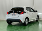 後席の窓には外から車内が見えにくくなるプライバシーガラスを採用。周りを気にせずリラックスして過ごせます
