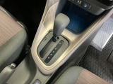 発進時から滑らかに加速する無段階変速のCVTはストップ&ゴーの多い街の中も快適です